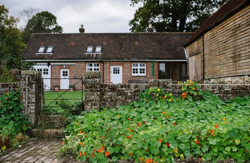 Uckfield House | Stunning converted barn set in 80 acres of glorious English countryside