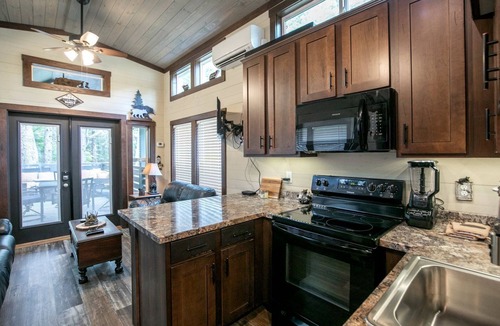 Monteagle Cottage | Stunning Cottage Nestled Amidst Trees with Fire Pit in Monteagle, Tennessee