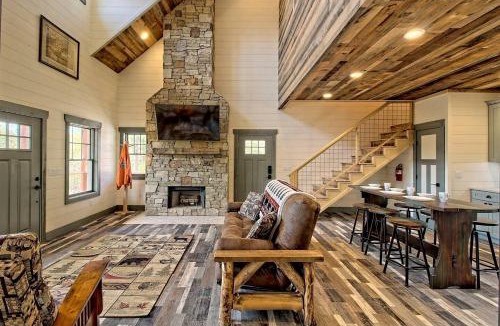 Wiley House | Stunning Cottage Rental Ideal for a Family to Go Glamping in Georgia