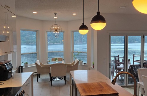 District of North Vancouver House | Stunning Deep Cove Waterfront Estate