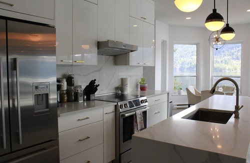 District of North Vancouver House | Stunning Deep Cove Waterfront Estate