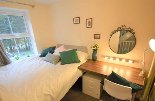 Tatenhill House | Stunning Double Bedroom With Dressing Area