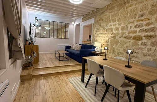 Rueil-Malmaison Apartment | STUNNING DUPLEX IN THE HEART OF THE CITY CENTER WITH UNDERGROUND PARKING INCLUDED, 10 MINUTES FROM PARIS