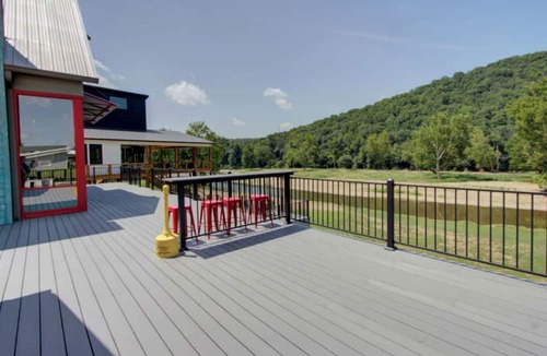 Glenwood Cabin | Stunning Elevated Cabin on the Caddo River for a Peaceful Getaway with Gorgeous Views in Glenwood, Arkansas
