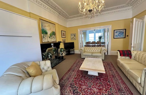 Bristol Apartment | Stunning exclusive apartment in Clifton, Bristol, UK 2 bedrooms 6 beds 2 baths