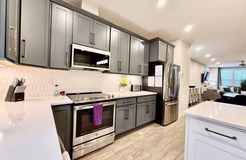 Wetherington House | Stunning Executive Townhome Liberty Twp