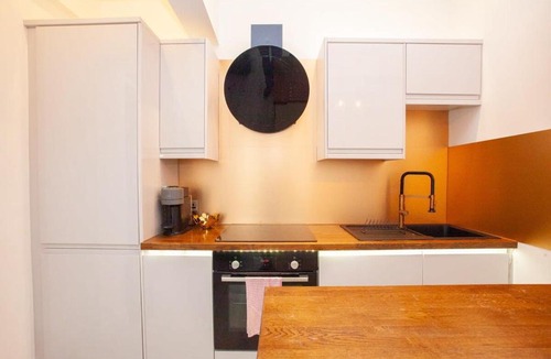 Partick Apartment | Stunning Flat in West End Location