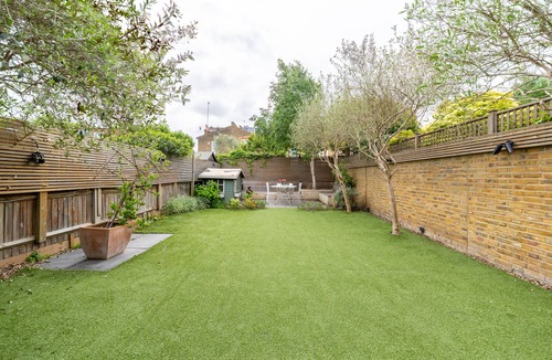 Palace Riverside House | Stunning four Bedroom Family Home in Leafy Fulham