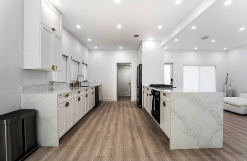 Surfside House | Stunning Full Glatt Kosher House with Heated Pool!