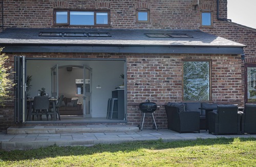 Wimbolds Trafford House | Stunning grade 2 listed barn conversion with countryside views