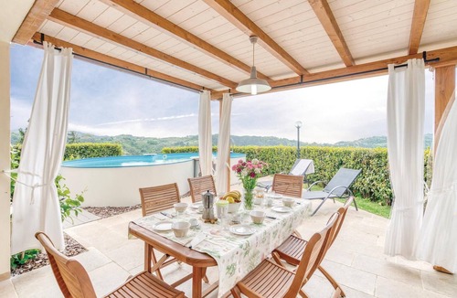Camaiore House | Stunning home in Buchignano LU with WiFi