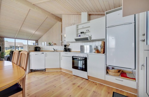 Pøt Strandby House | Stunning home in Juelsminde with WiFi
