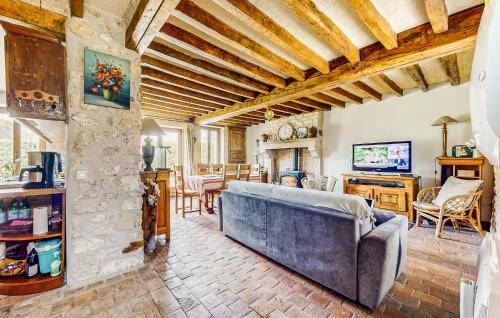 Lainsecq House | Stunning Home In Lainsecq With Wifi