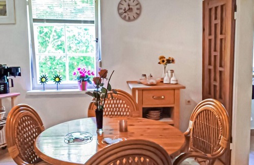 Mahlow House | Stunning home in Mahlow with WiFi