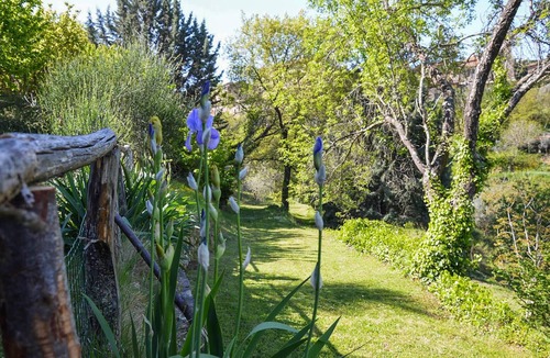 Paciano House | Stunning home in Paciano with kitchen