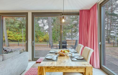 Sassenburg House | Stunning Home In Sassenburg Stüde