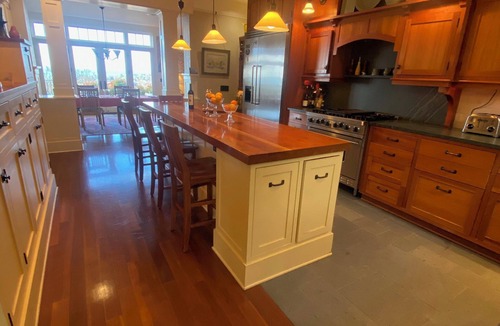 West Queen Anne House | Stunning Home, Sweeping Views, Rooftop Hot Tub, 5 bedroom, 3.5 bathrooms