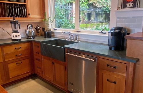 West Queen Anne House | Stunning Home, Sweeping Views, Rooftop Hot Tub, 5 bedroom, 3.5 bathrooms
