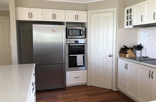 Yallingup Siding House | STUNNING HOME YALLINGUP. BEAUTIFUL SURROUNDINGS. WALK IN AND RELAX