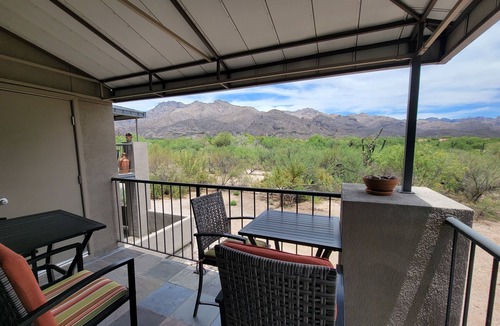 Tucson Condo | Stunning - Inside and out! Beautiful Inside and Views of the Catalinas!