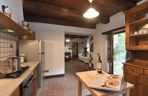 Coreglia Antelminelli House | Stunning private villa for 6 people with WIFI, private pool, TV and pets allowed