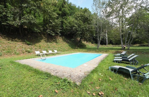 Coreglia Antelminelli House | Stunning private villa for 6 people with WIFI, private pool, TV and pets allowed