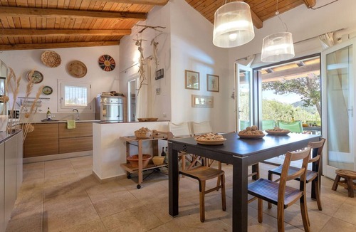 Loiri Porto San Paolo House | Stunning private villa for 4 people with A/C, private pool, WIFI, TV and patio