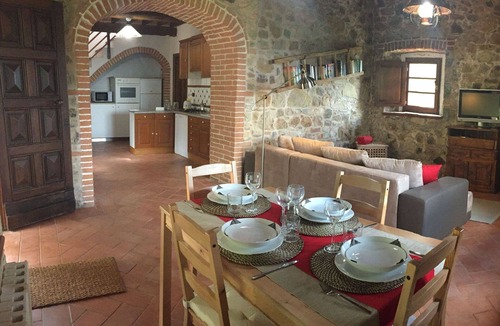 Pomarance Villa | Stunning private villa with private pool, WIFI, A/C, TV, patio, pets allowed and panoramic view