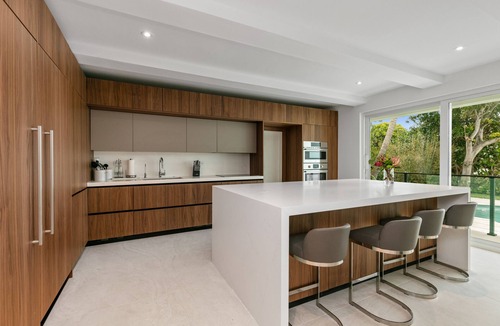 Key Biscayne Villa | Stunning Key Biscayne Waterfront Villa with Heated Pool - 12mins to Miami