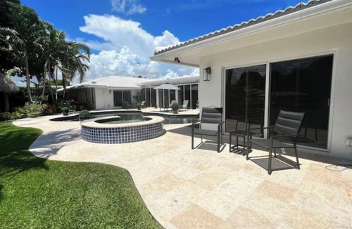 Lake Ida Shores House | Stunning Lakefront! Pool, Patio 5BR/5BA, Sleeps 12