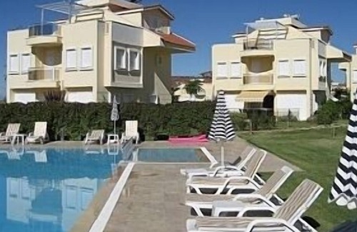 Side Villa | Stunning Large Villa Within Walking Distance Of Everything