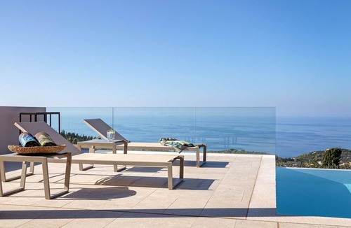 Kavallos Villa | Stunning Lefkada Villa | 2 Bedrooms | Villa Souyadora | Infinty Pool