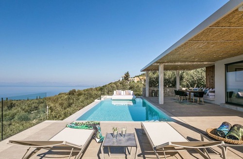 Kavallos Villa | Stunning Lefkada Villa | 2 Bedrooms | Villa Souyadora | Infinty Pool