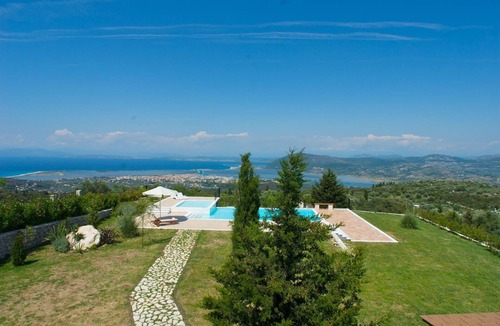 Spanokhorion Villa | Stunning Lefkaka Villa | 2 Bedrooms | Villa Nisa | Private Pool