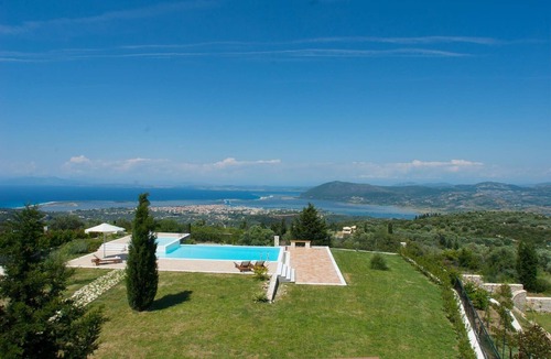 Spanokhorion Villa | Stunning Lefkaka Villa | 2 Bedrooms | Villa Nisa | Private Pool