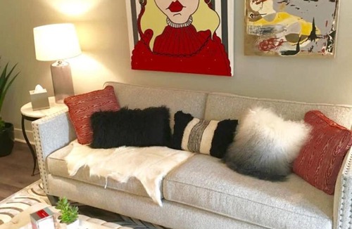 Logan Circle Apartment | Stunning Logan Circle Apt - With Parking