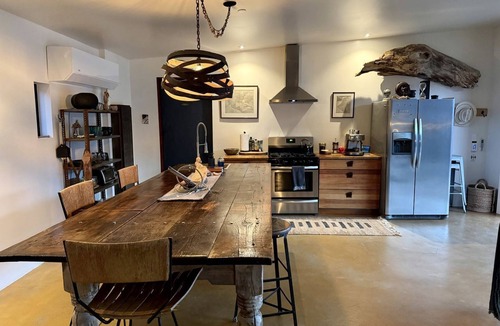 Lone Pine Cabin | Stunning Lone Pine Accommodation for Romantic Getaways in California