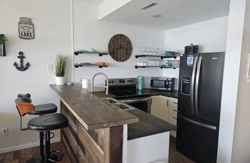 Lake Ozark Condo | Stunning Main channel views, centrally located ,Newly remodelled , 2 bed, 2 bath