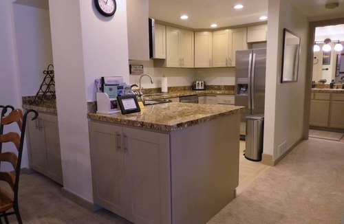 Downtown Park City Condo | Stunning! Main St/Steps to Town Lift/Hot Tubs Pool/Free Parking/Courtyard View