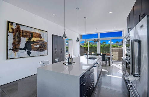 Warm Sands House | Stunning Modern Vibe, Mtn Views, Near Downtown PS