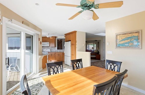 Montauk House | Stunning Montauk Lake View 3 Bdrm Home w/Lake Access & Hot Tub