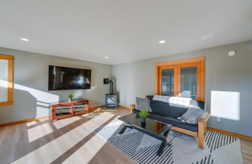 Big Lake House | Stunning Mount Vernon Home w/Big Lake Views!