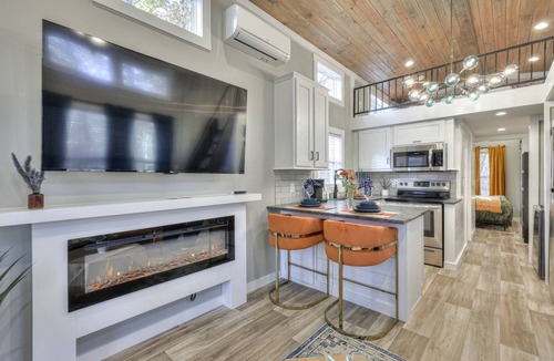 Tracy City Cabin | Stunning Mountain Tiny House Beautifully Design Ideal for Nature Lovers in Tennessee