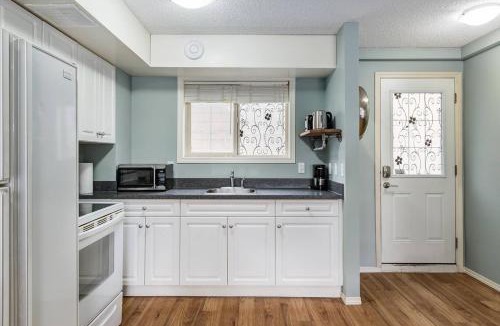 Canmore House | Stunning Mountain View Cozy Studio for Small Grp