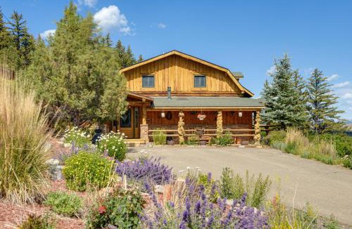 Dubois House | Stunning Mountain Views: Spacious Cabin in Dubois!