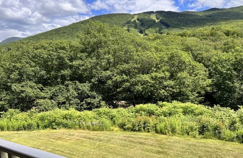 Lincoln Condo | Stunning Mountain Views! Cozy Studio Resort Condo