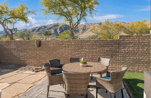 Foothills House | Stunning mountain views with trails- just minutes from the 202