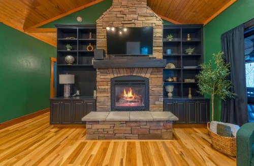 Laurel Ridge House | Stunning Mtn Views Hot Tub Movie Theater Game Room