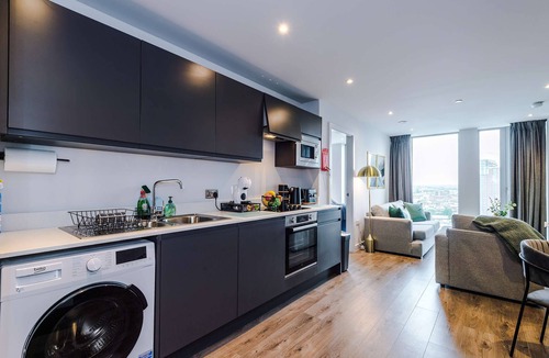 Salford Apartment | Stunning New 2-bed Flat in Manchester Perfect for Couples