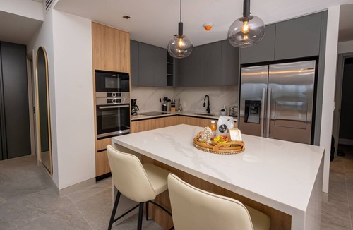 Brighton Apartment | Stunning New Luxury Beachfront Condo - Allure 202